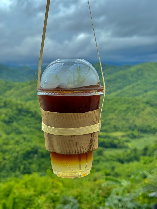 คาเฟ่เล็กๆทางไปเขาค้อ วิวสวยมากกก ⛰️🍵