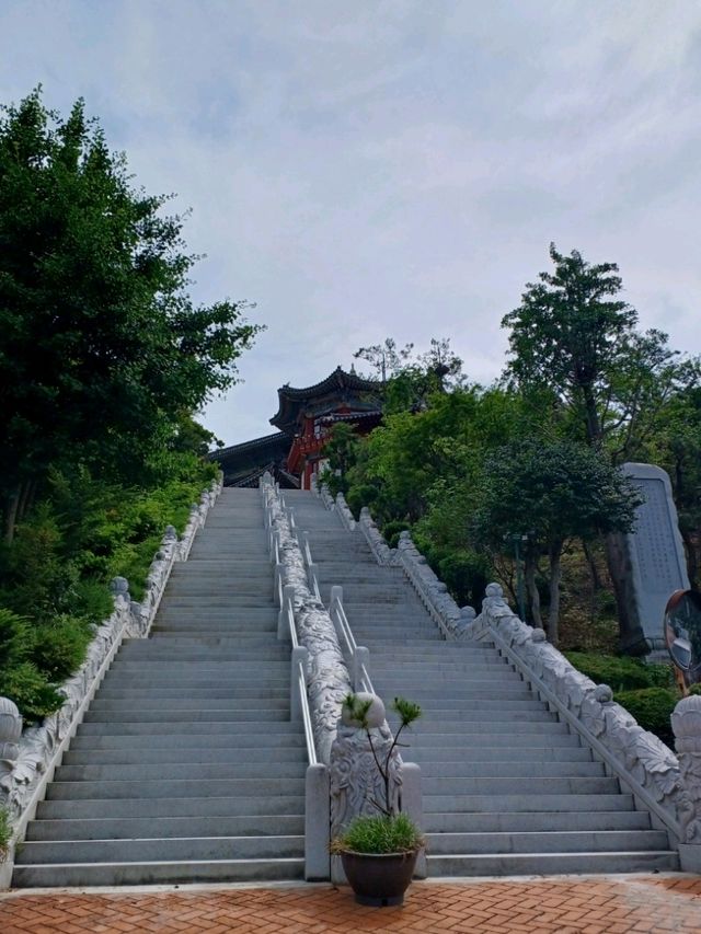 가족이 함께 걷기 좋은 부산 삼광사 산책길