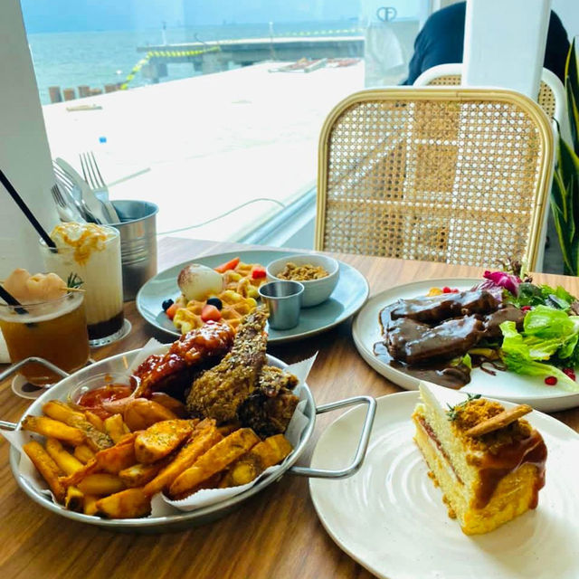 Garden Bites & Chill Vibes: Lunch at Yard & Co
