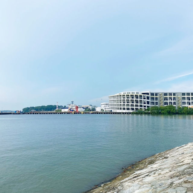Breezy Escapes at Pasir Ris Beach 🇸🇬