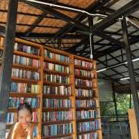 Booktree Library & Café คาเฟ่+ร้านหนังสือ ภูเก็ต