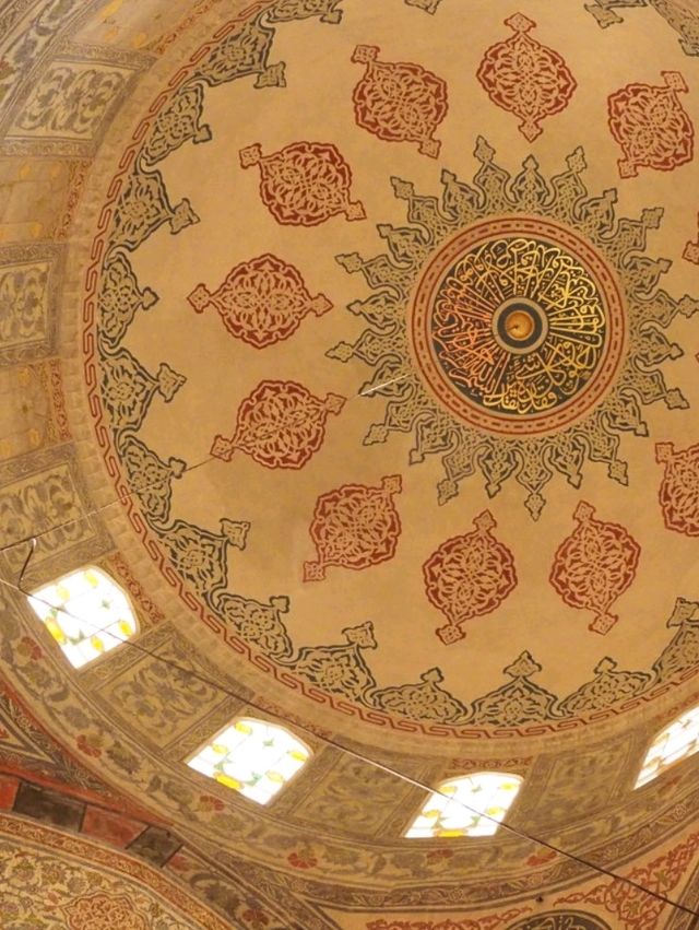 【必見👀圧巻の装飾】トルコ🇹🇷イスタンブールのブルーモスク