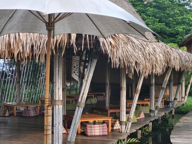 RAK NA’S COFFEE & TERRACE/悠閒享受曼谷郊區的田野風光
