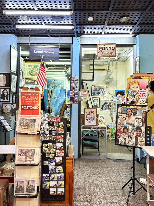 Central Market KL: Where Culture, Crafts & Souvenirs Collide!