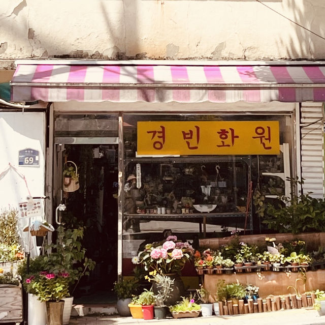 Jeonpo Cafe Street, Busan: A Hipster's Paradise of Coffee, Culture, and Charm
