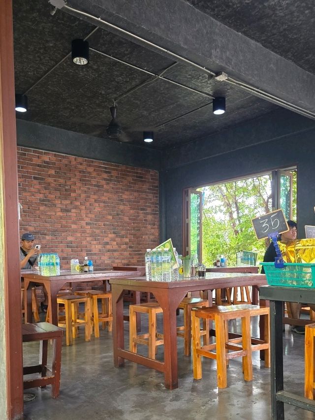 กิน.กะ.สวน Eat & Garden ร้านบะหมี่ดีๆลับๆในสวน
