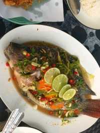 ฮ่มไม้ ฮิมห้วย ที่พักและร้านอาหาร
