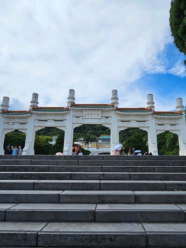 經典博物館〔台北故宮博物院〕，必看傳世翠玉白菜