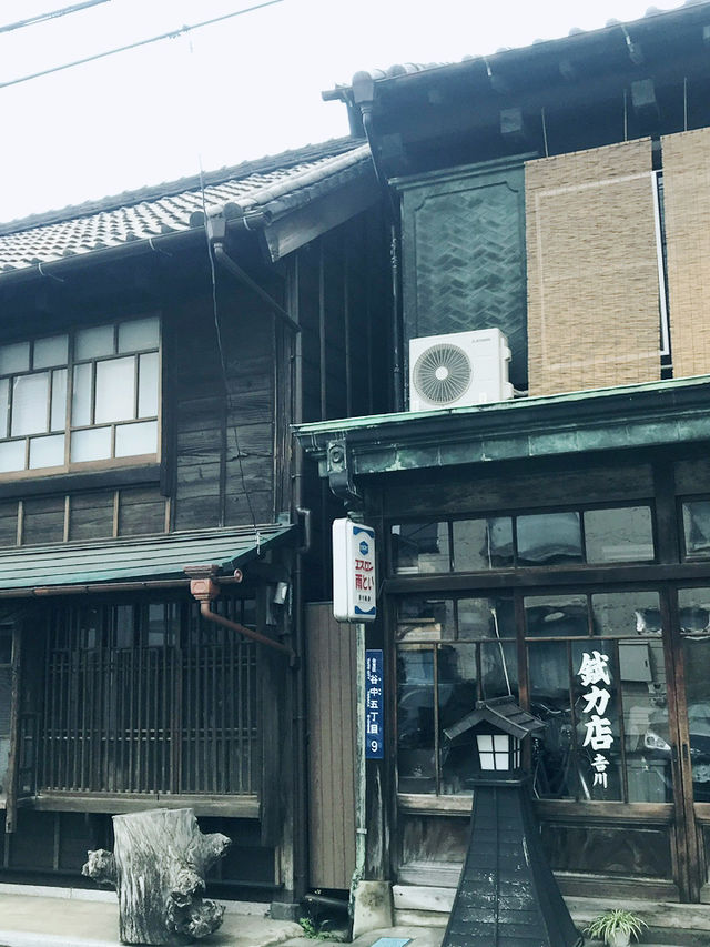 【日暮里 谷中霊園から谷中銀座 谷根千 日暮らしの里散歩】 【日暮里 谷中霊園から谷中銀座 谷根千 日暮らしの里散歩】