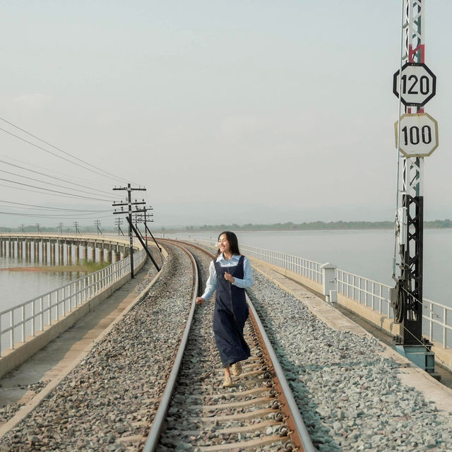 รถไฟลอยฟ้า ลพบุรี