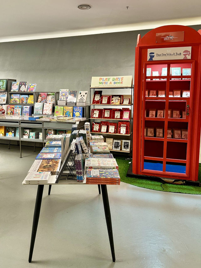 Read Between the Walls: BookXcess BBCC Blurs the Line Between Bookstore and Gallery