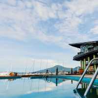 Coastal Comfort and Global Ease