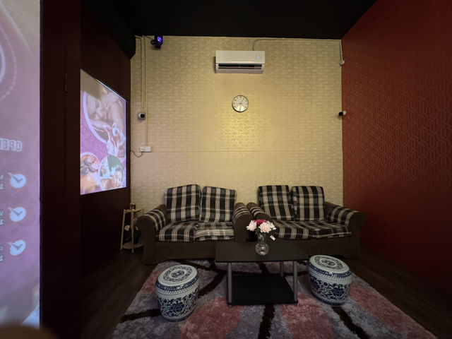 💆‍♀️ Quick Fix for Tired Feet – Decare Thai Spa