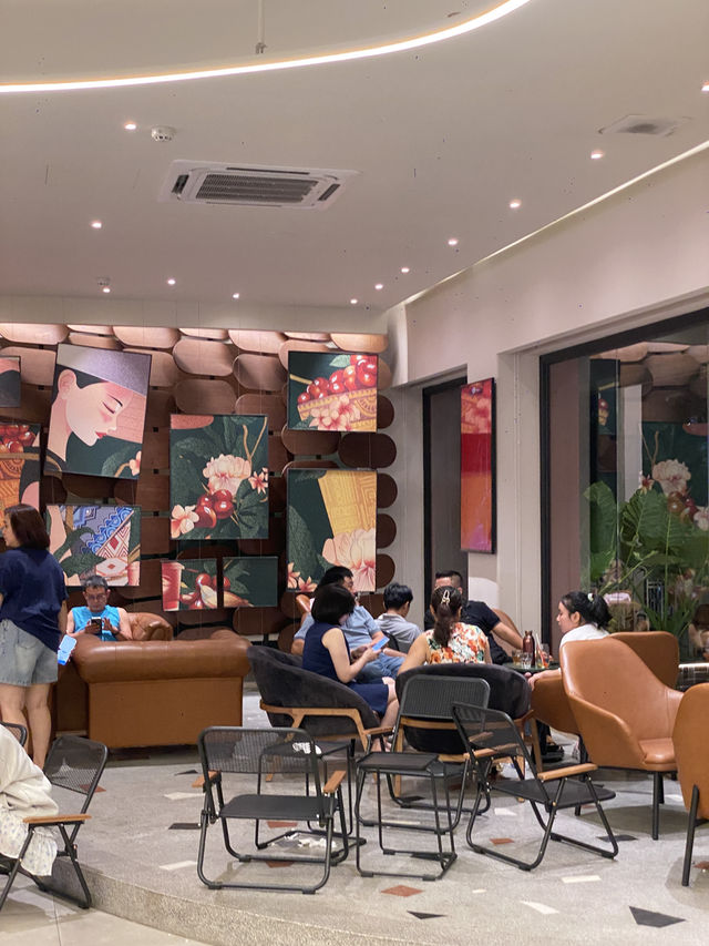 Highlands Coffee สาขาริมแม่น้ำฮาน ดานัง