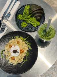 Matcha Moments & Brunch Bliss at Hulu Cafe! ☕🍓