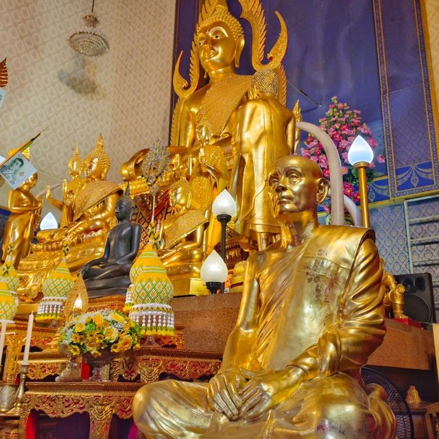 วัด 150 ปี ฝั่งธนบุรี วัดอาวุธวิกสิตาราม