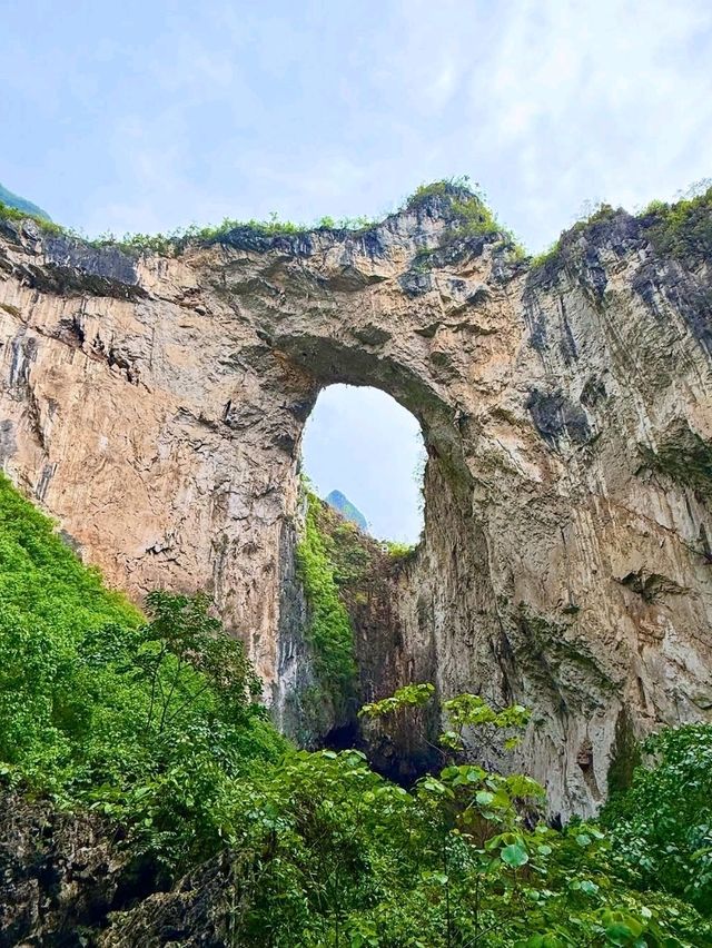 Lush Trails and Fairy Bridges at Xiaoqikong Scenic Area