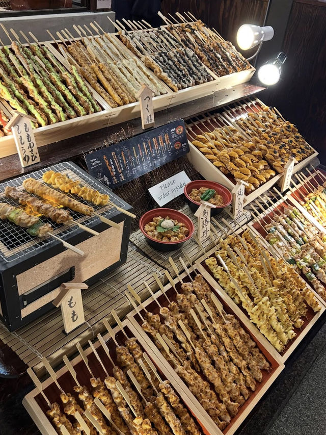 【錦市場】京の台所で食べ歩き三昧🍡五感で楽しむグルメ旅