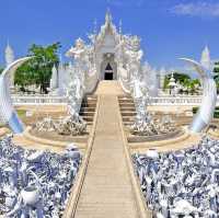 ✨🏯 *Wat Rong Khun: The Surreal White Temple of Chiang Rai* 🕊️🎨