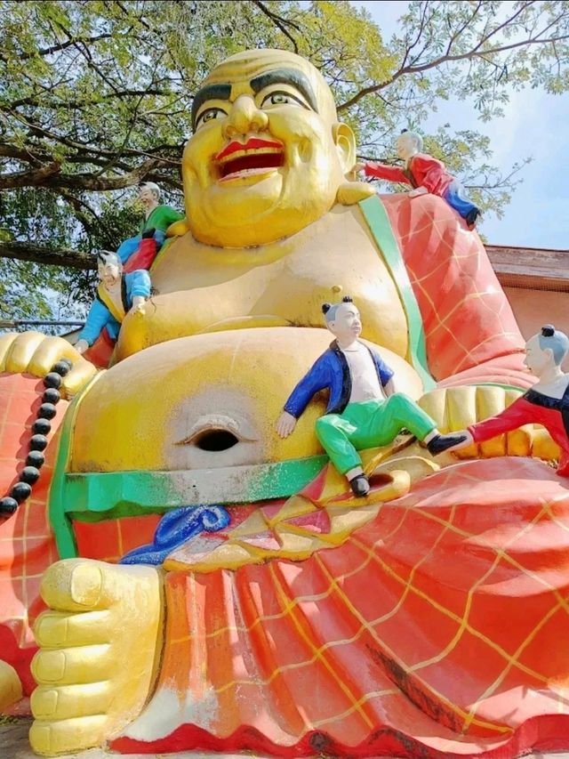 เยี่ยมชมวัดแสนสุขฯ เพื่อศึกษาชีวิตหลังความตาย