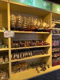 Don’t Skip the Souvenir Store at Aquaria KLCC 🐠🎁