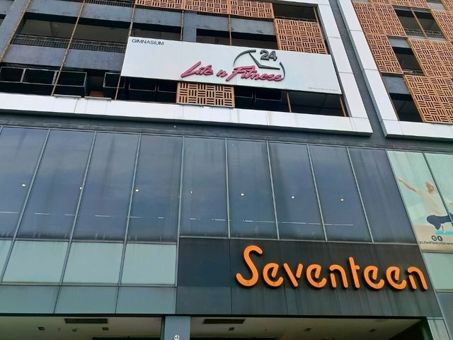 Seventeen at Section 17, Petaling Jaya