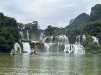 🌊 Detian Transnational Waterfall (德天跨国大瀑布) – A Natural Wonder Shared by Two Nations!