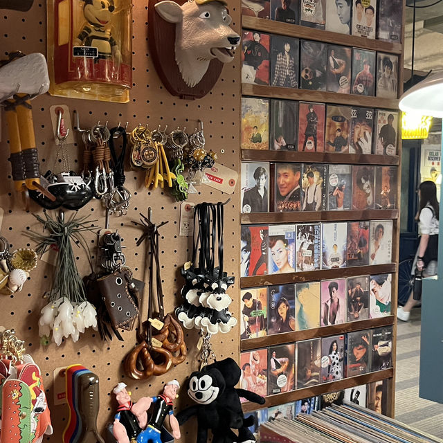 🎵 Vinyl Vibes at KLCC- Exploring KL’s Secret Record Shop