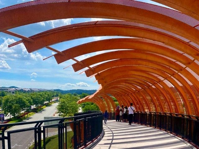 Walk Through Colors: Elmina Rainbow Bridge, Shah Alam’s Instagrammable Gem