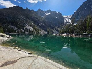 #holidayitinerary


Headline: "Alpine Wonderland: Discover Washington’s Hidden Gem"

The Enchantments in Washington’s Alpine Lakes Wilderness live up to their magical name. Think emerald lakes, granite spires, wild mountain goats, and golden larch trees in autumn. Whether you're doing a multi-day backpacking trip or scoring a rare day-use permit, the hike is tough but spectacular. The Core Enchantments zone feels like stepping into a fantasy novel, especially at sunrise. Located near Leavenworth, this area is a perfect summer or fall adventure. For those planning a rugged yet stunning escape into nature, The Enchantments belong on your #holidayitinerary bucket list.