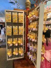 Pooh Corner Toy & Gift – Hong Kong Disneyland