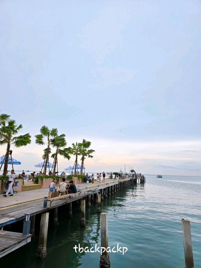 บ้านต๊ะ Baan Tah on the Sea บางเสร่ ฟีลดี น่าพัก😍