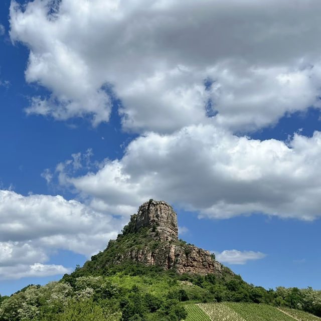  Roche de Solutré – A Cliffside Icon of Burgundy