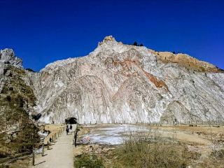 Cardona | Cardona Salt Mountain: A White Wonder Deep Underground