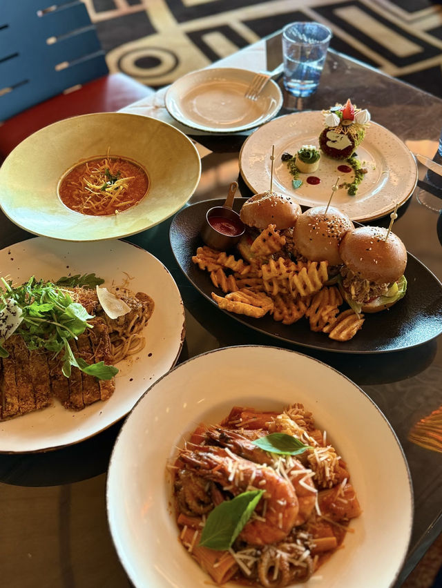 Where to Eat in Universal Studios Beijing? — Hammond’s Restaurant (Jurassic Park Area)