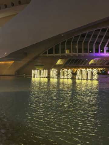 🇪🇸 발렌시아 에미스페릭 후기: 미래적인 '눈' 속의 경이로움 ✨