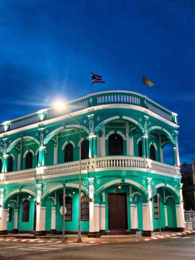 🌈 Phuket’s Colorful Secret: Old Town Citywalk Magic! ✨