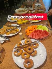 Hotel budget di Gajahmada, jantung ibu kota. 