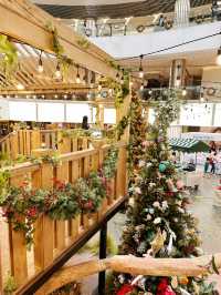 πΈπ A Floral Christmas Escape at 1 Utama ππΈ