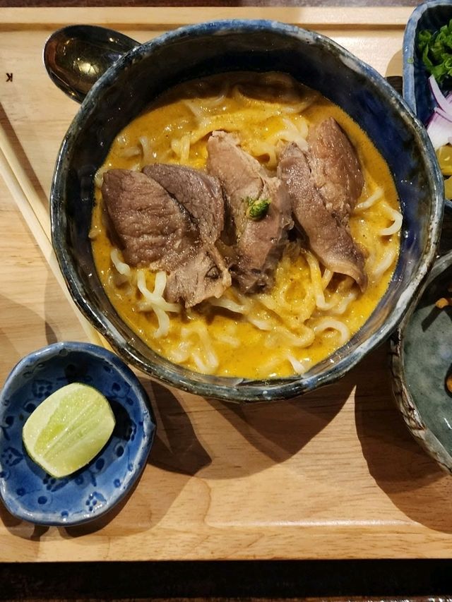 Bangkok Eats: A Thai Gem With Japanese Vibes 🍜✨