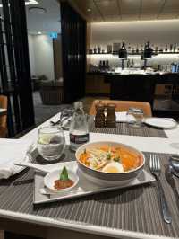 SilverKris First Class Lounge Sydney Airport