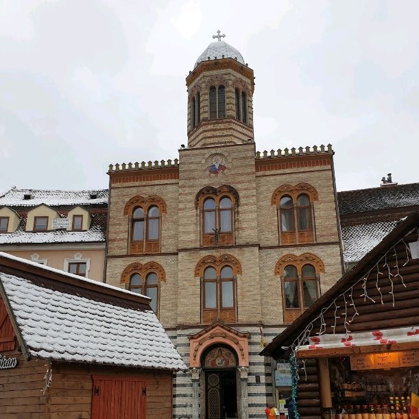 🕍 Discover the Majestic Piața Sfatului Orthodox Church in Brasov! 🌟