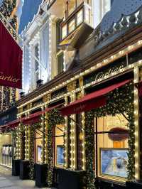 Mayfair's Luxury Alight with Christmas Charm