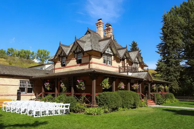 Calgary: Canada’s Gateway to the Rockies 🇨🇦