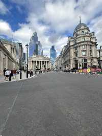 Another Side Of Weekends in London, financial district ghost town 