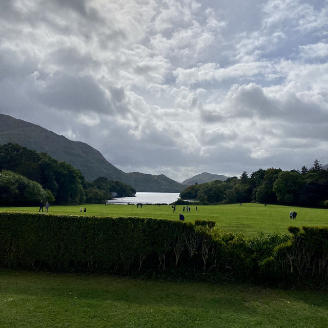 Nature’s Splendor on the Muckross Lake Loop 🍃