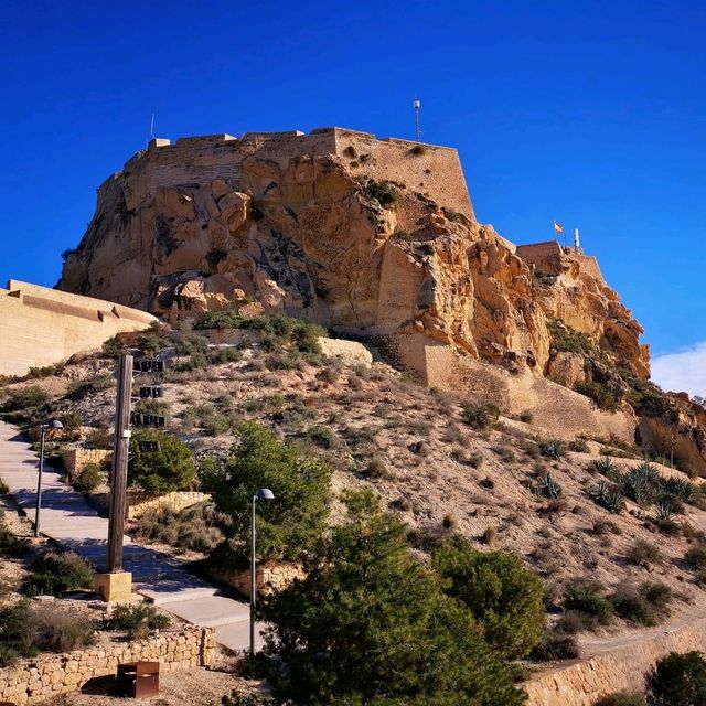 Alicante Adventures: Sun, Sea, and Stories