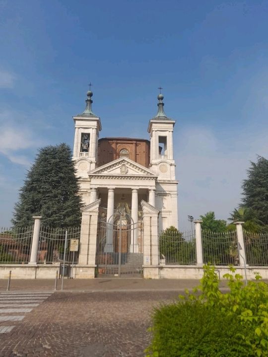 Churches and historical center of Bra