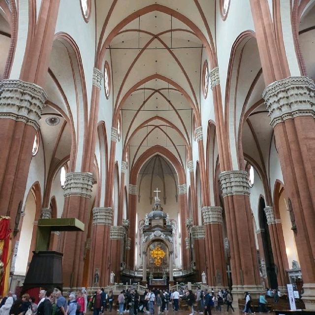Bologna: A Tasty Journey Through Arches, Towers, and Tradition