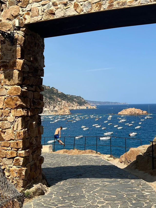 Tossa de Mar: Spain’s Coastal Baddie in Disguise